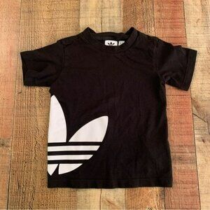 Adidas kids gender neutral graphic short sleeve t-shirt in black and white -3/4Y
